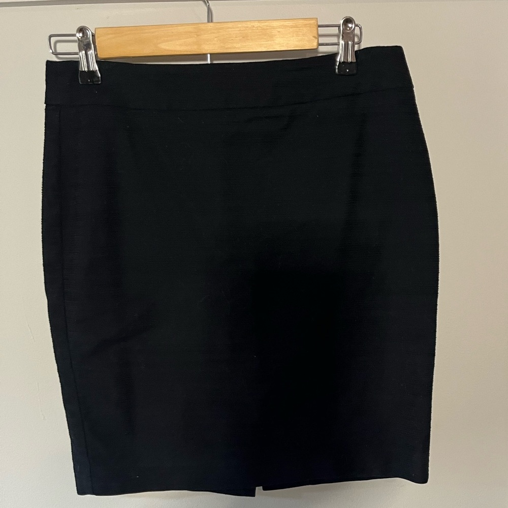 Ann Taylor Classic Black Petite Skirt